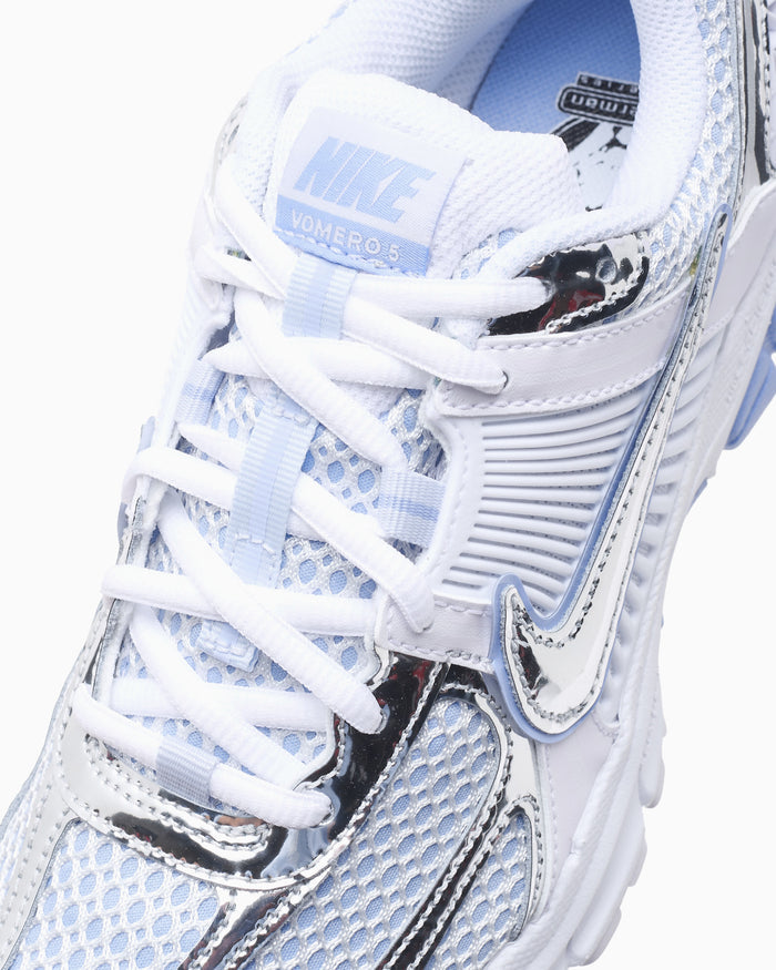 Sneakers Nike Women's Zoom Vomero 5 "Chrome" - IV4311-100