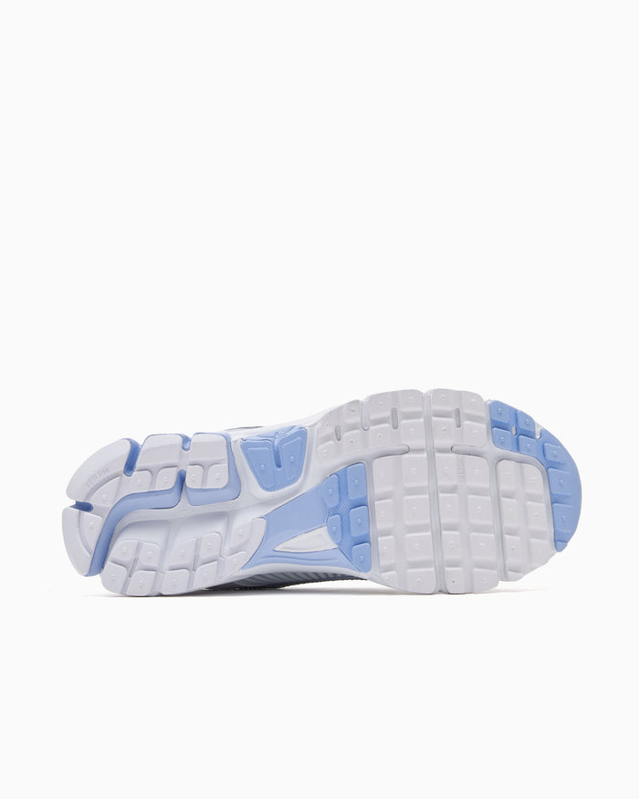 Sneakers Nike Women's Zoom Vomero 5 "Chrome" - IV4311-100