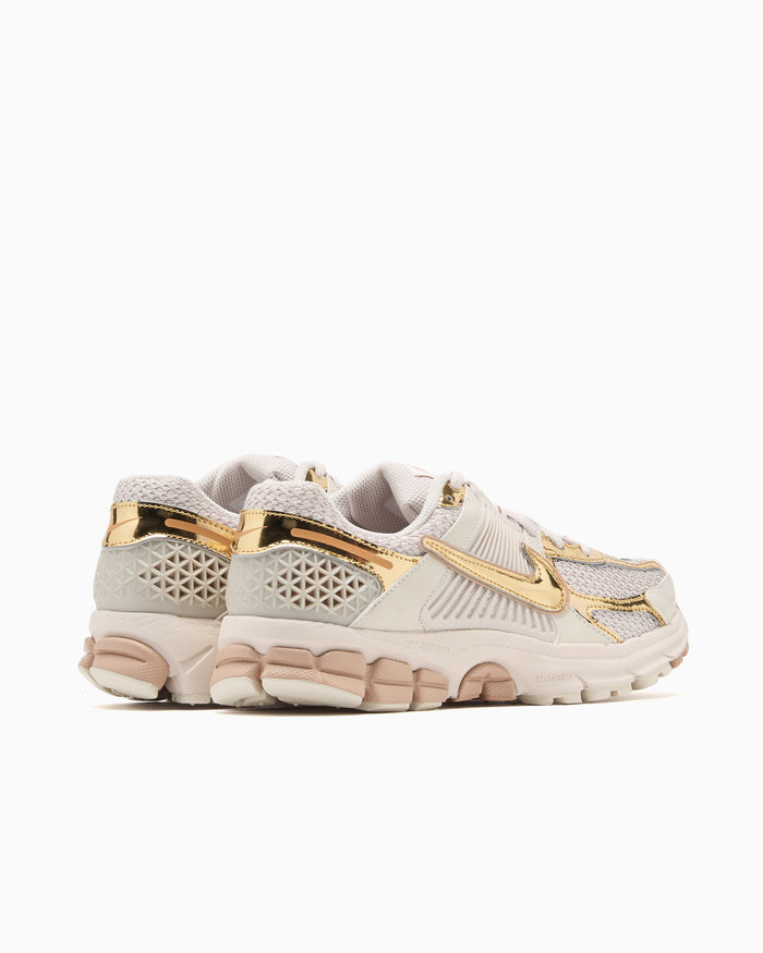 Sneakers Nike Women's Zoom Vomero 5 "Chrome" - IV4311-101