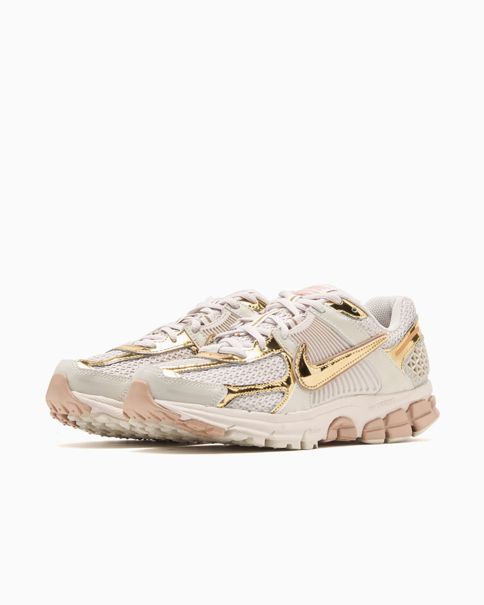 Sneakers Nike Women's Zoom Vomero 5 "Chrome" - IV4311-101