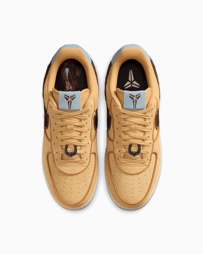 Sneakers Nike x Kobe Bryant Air Force 1 Low Protro "Siempre Mio" - IM0582-700