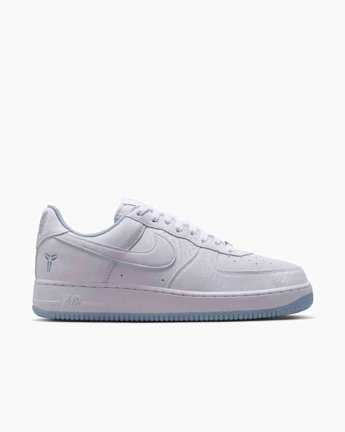 Sneakers Nike x Kobe Bryant Air Force 1 Low "White" - IB0018-103
