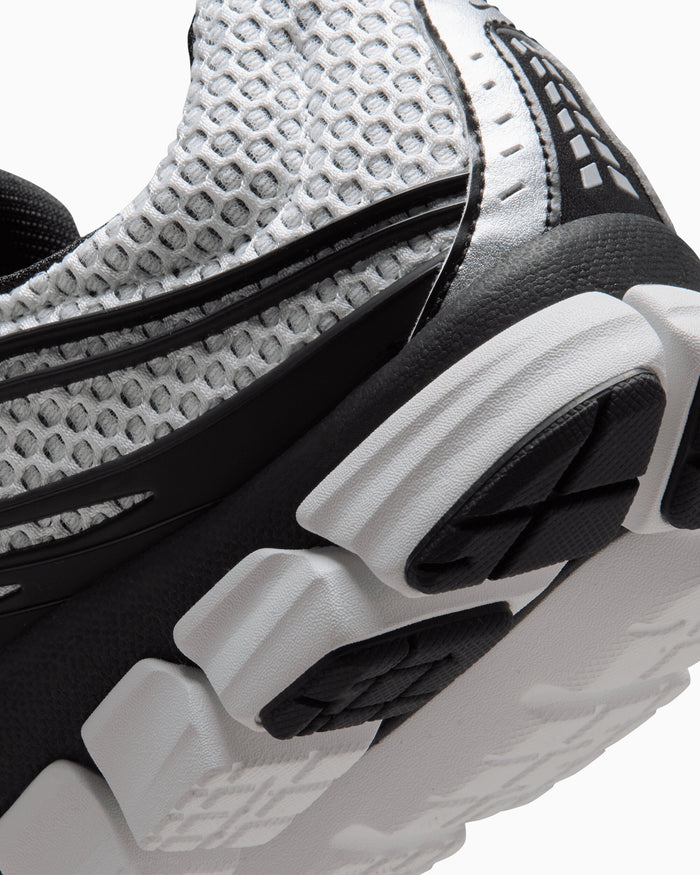 Sneakers Nike Zoom Skylon 11 - IU1869-101